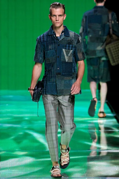 Look 31